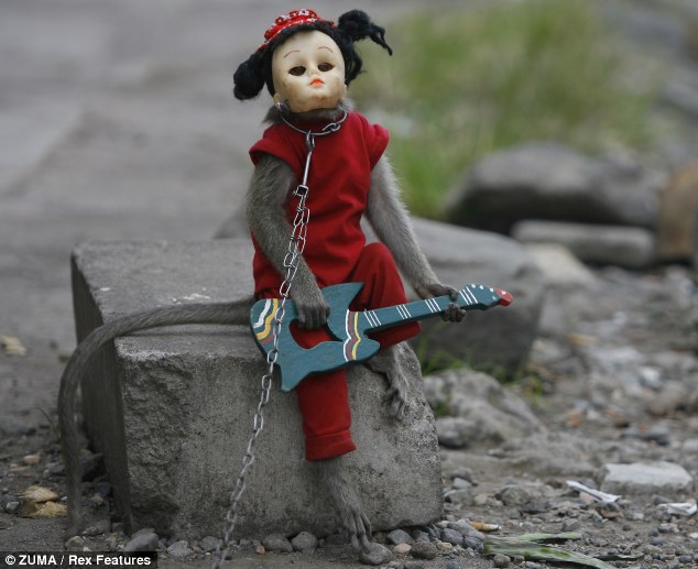 article-2263907-16FDE46F000005DC-425_634x517